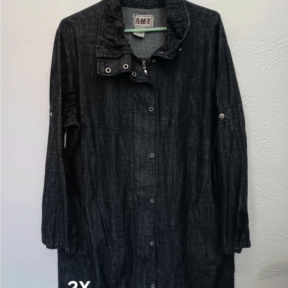 Like new AMX shacket size 2X See actual measurements below
